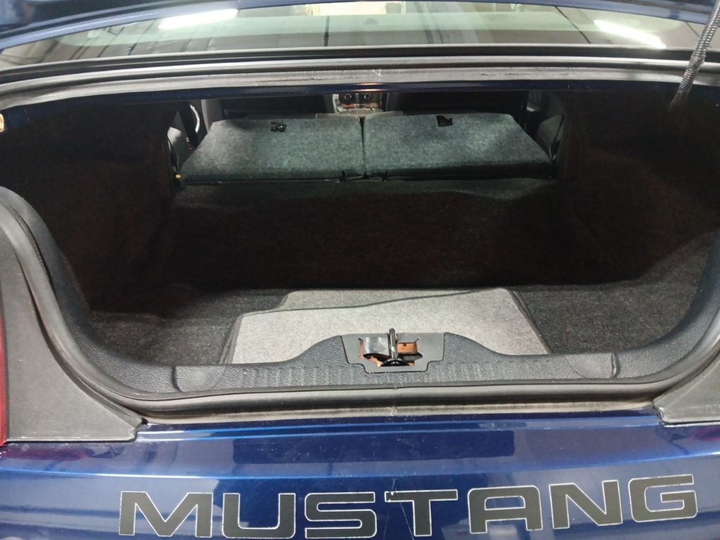 2012 Ford Mustang V6 Premium Manual