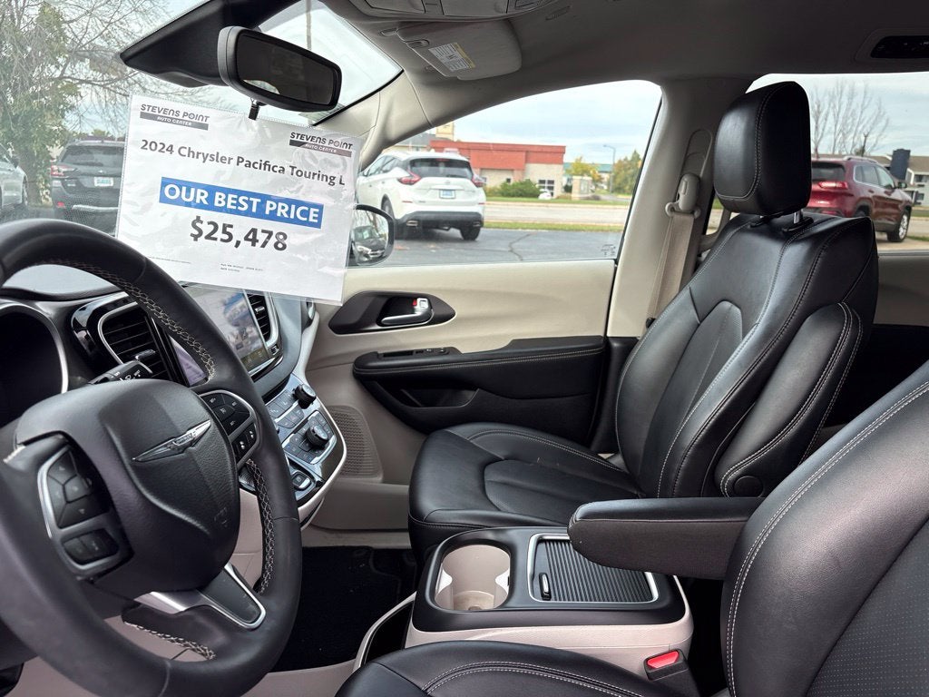 2024 Chrysler Pacifica Touring L