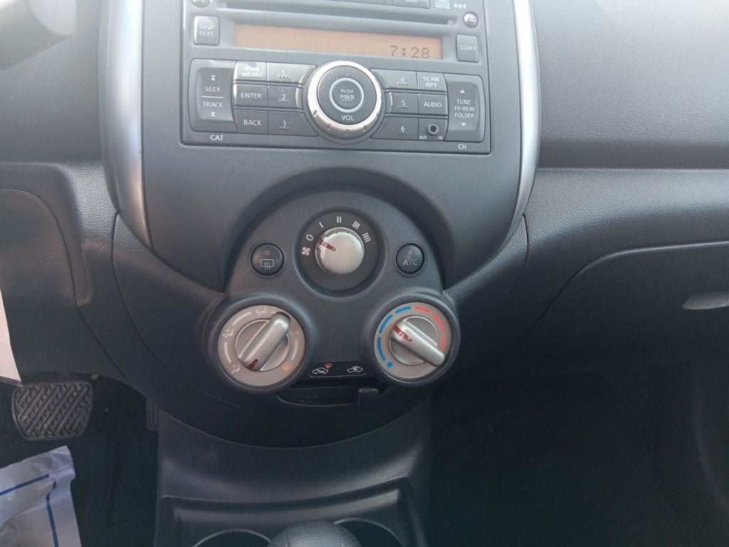 2012 Nissan Versa 1.6 SV