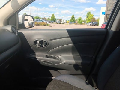 2012 Nissan Versa 1.6 SV