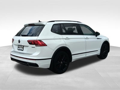 2022 Volkswagen Tiguan 2.0T SE R-Line Black