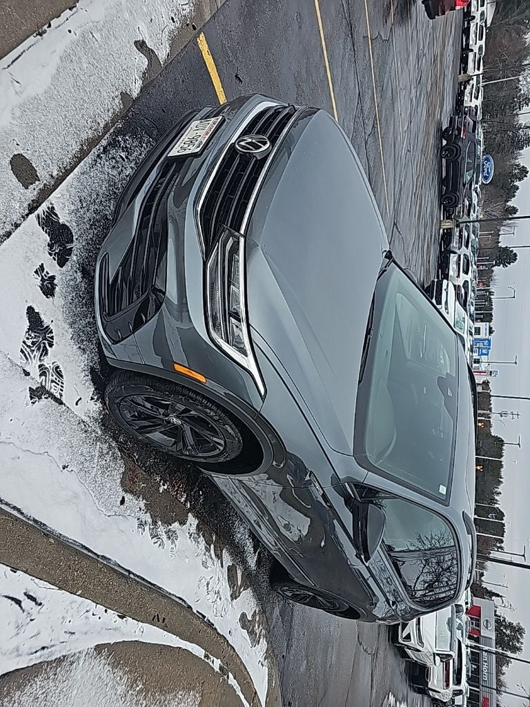 2023 Volkswagen Tiguan 2.0T SE R-Line Black