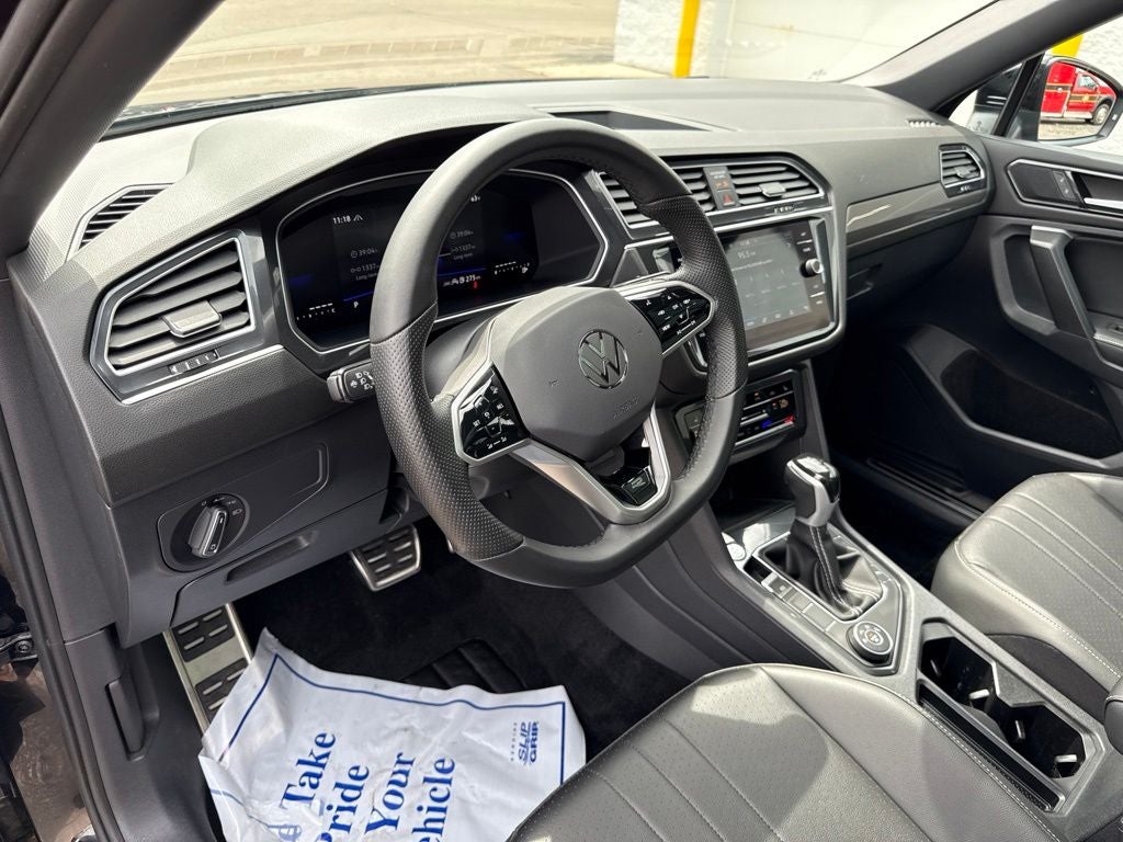 2024 Volkswagen Tiguan 2.0T SE R-Line Black