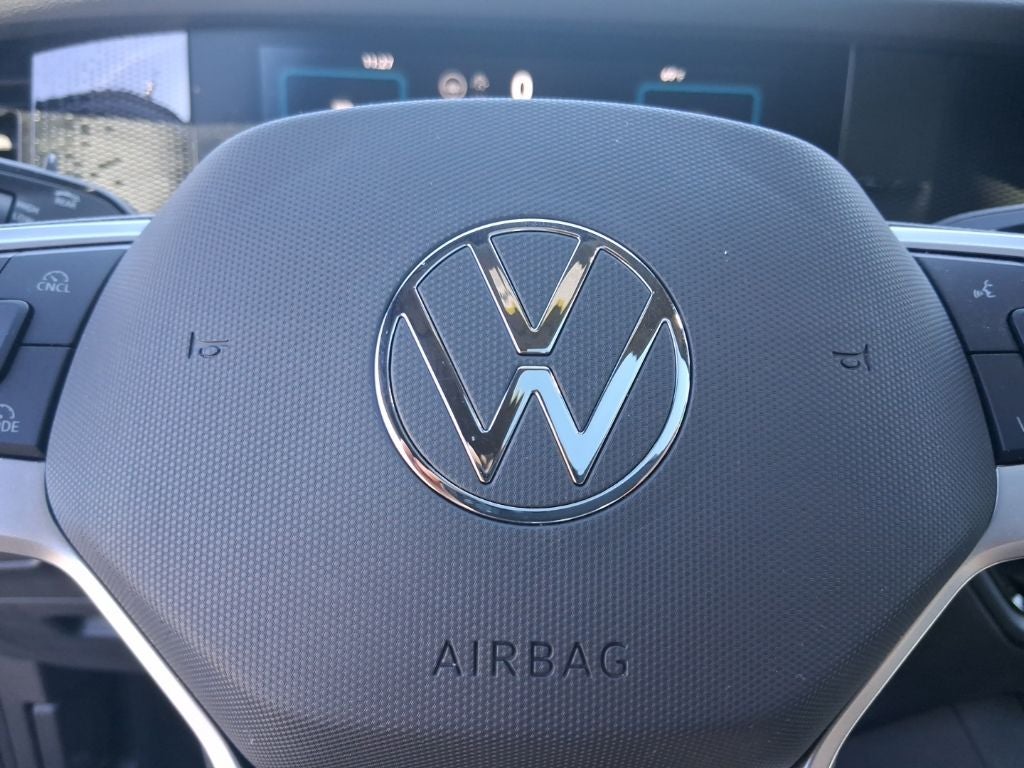 2025 Volkswagen Tiguan 2.0T SE R-Line Black