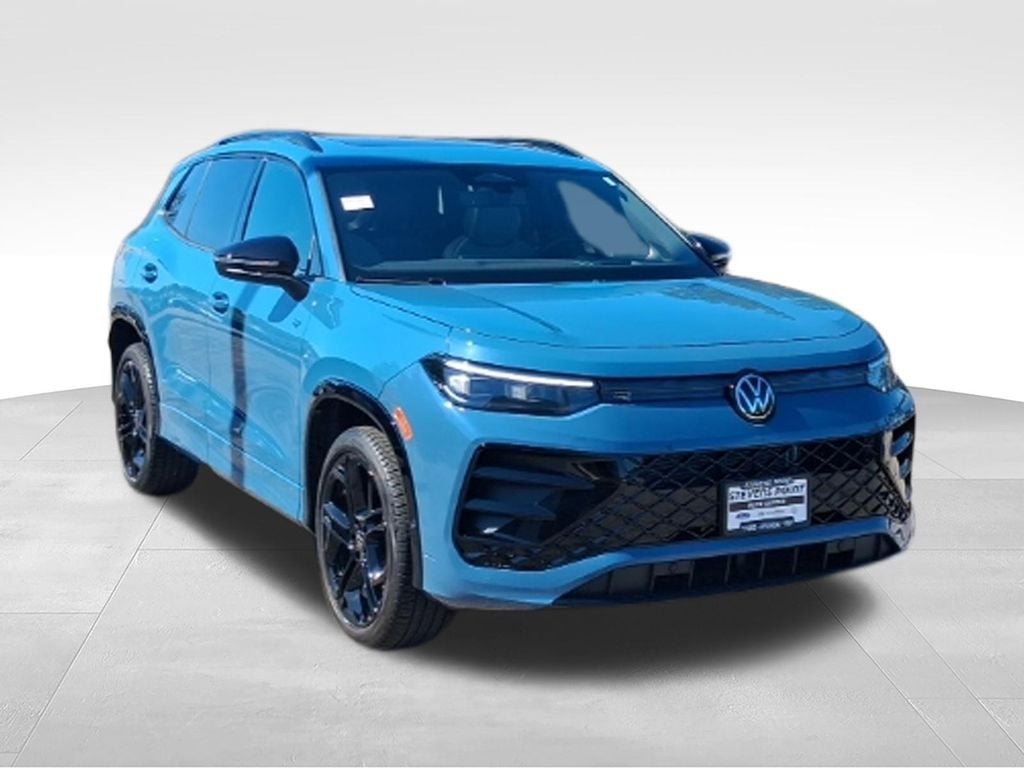 2025 Volkswagen Tiguan 2.0T SE R-Line Black