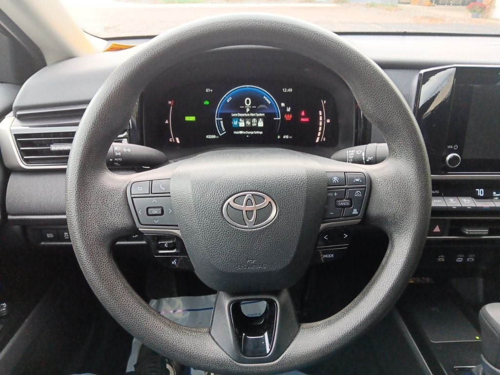 2025 Toyota Camry LE HYBRID