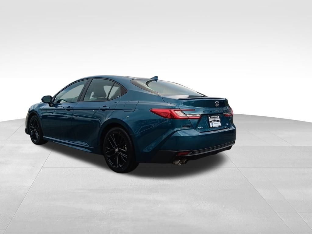 2025 Toyota Camry SE HYBRID