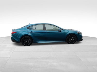 2025 Toyota Camry SE HYBRID