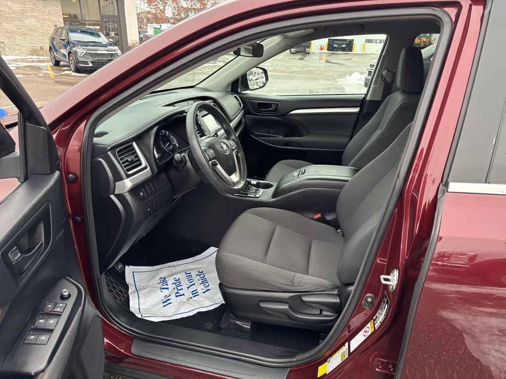 2017 Toyota Highlander LE