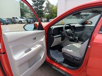 2025 Hyundai Kona SE