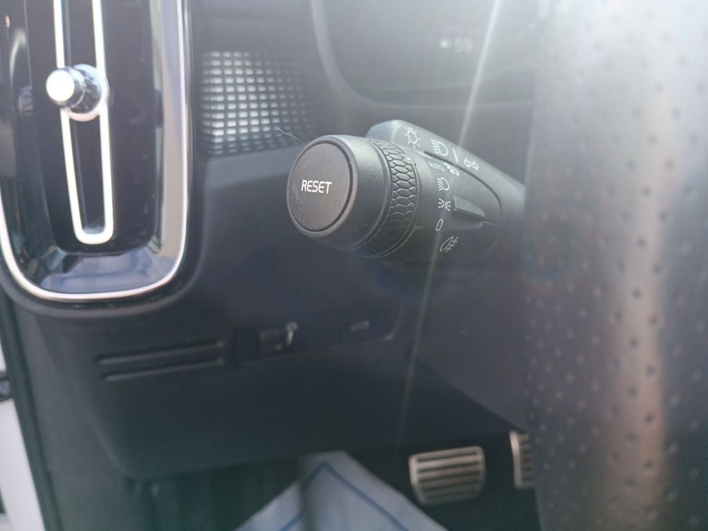 2021 Volvo XC40 Recharge Pure Electric P8