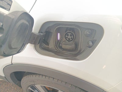 2021 Volvo XC40 Recharge Pure Electric P8
