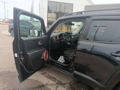 2017 Jeep Renegade Trailhawk