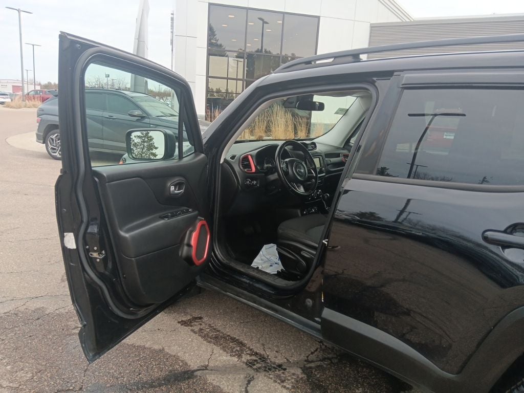 2017 Jeep Renegade Trailhawk