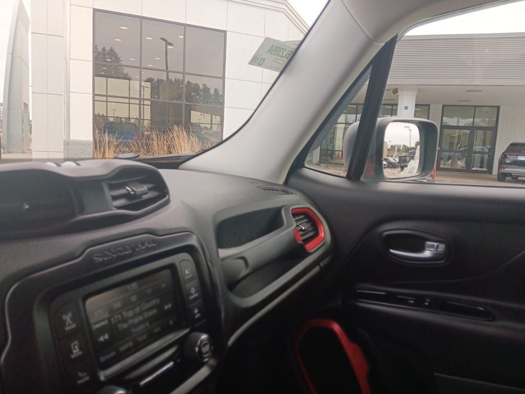 2017 Jeep Renegade Trailhawk