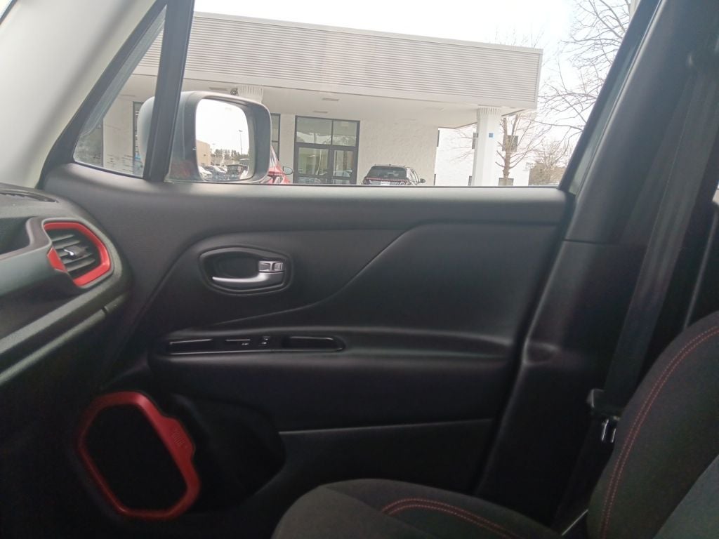 2017 Jeep Renegade Trailhawk